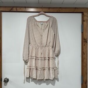 Gilli size medium mid length long sleeve dress